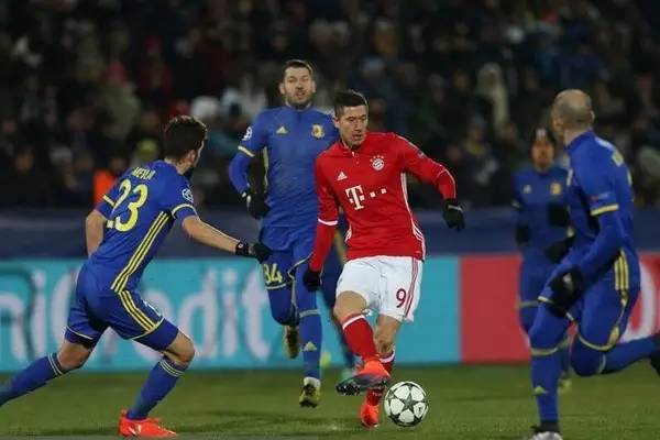 逼迫强打者 逼迫强打者