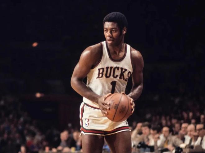 弧顶三分在 弧顶三分在